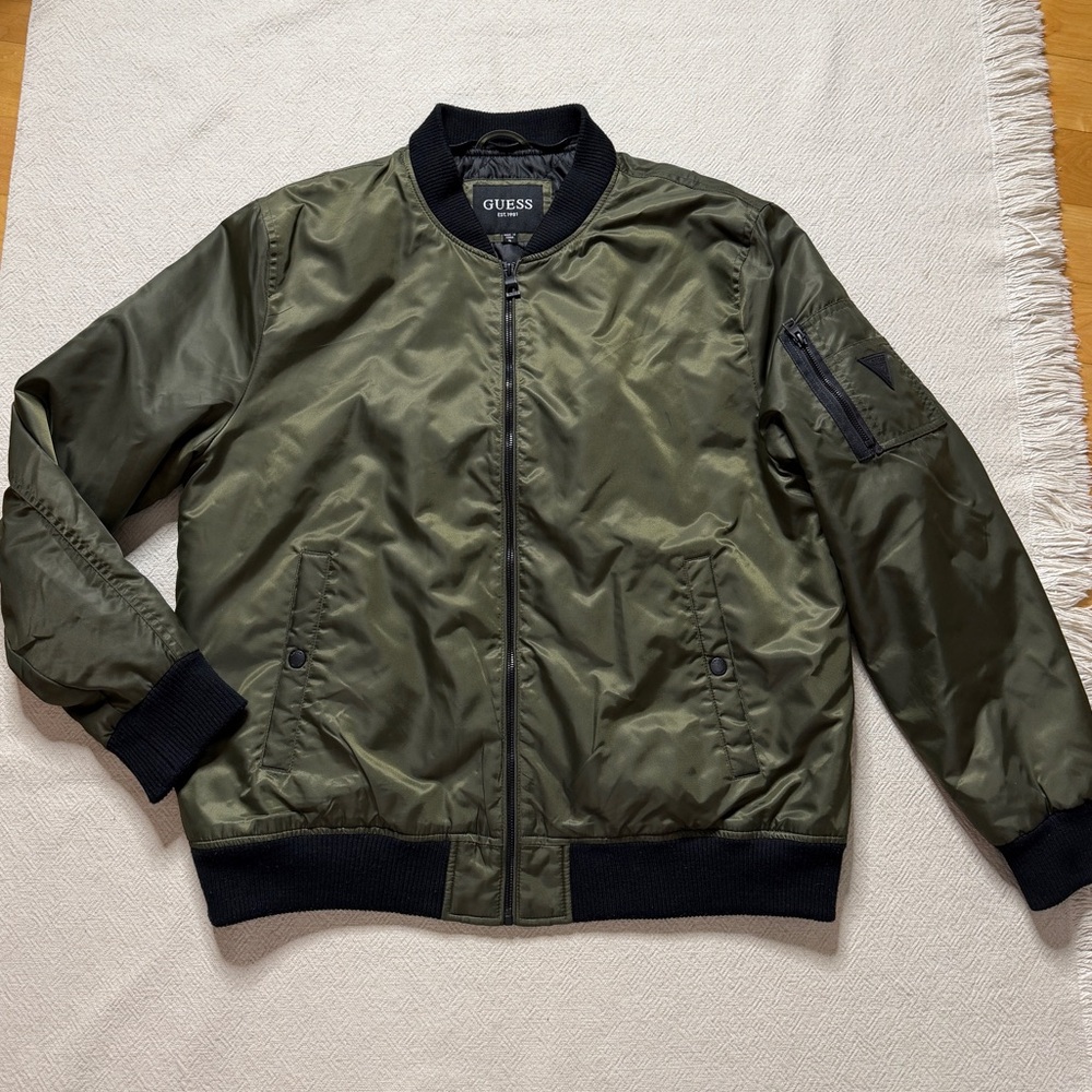 GUESS Men’s Olive Green Bomber Jacket Pocket Triangle Logo XL - Picture 2 of 10